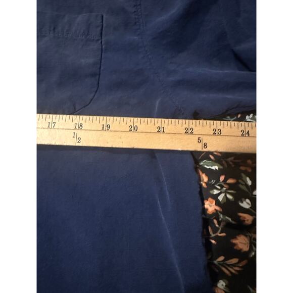 Vintage Tommy Bahama Shirt Embroidered “Strum in the New Year” Silk Blue Men’s M - Picture 6 of 7